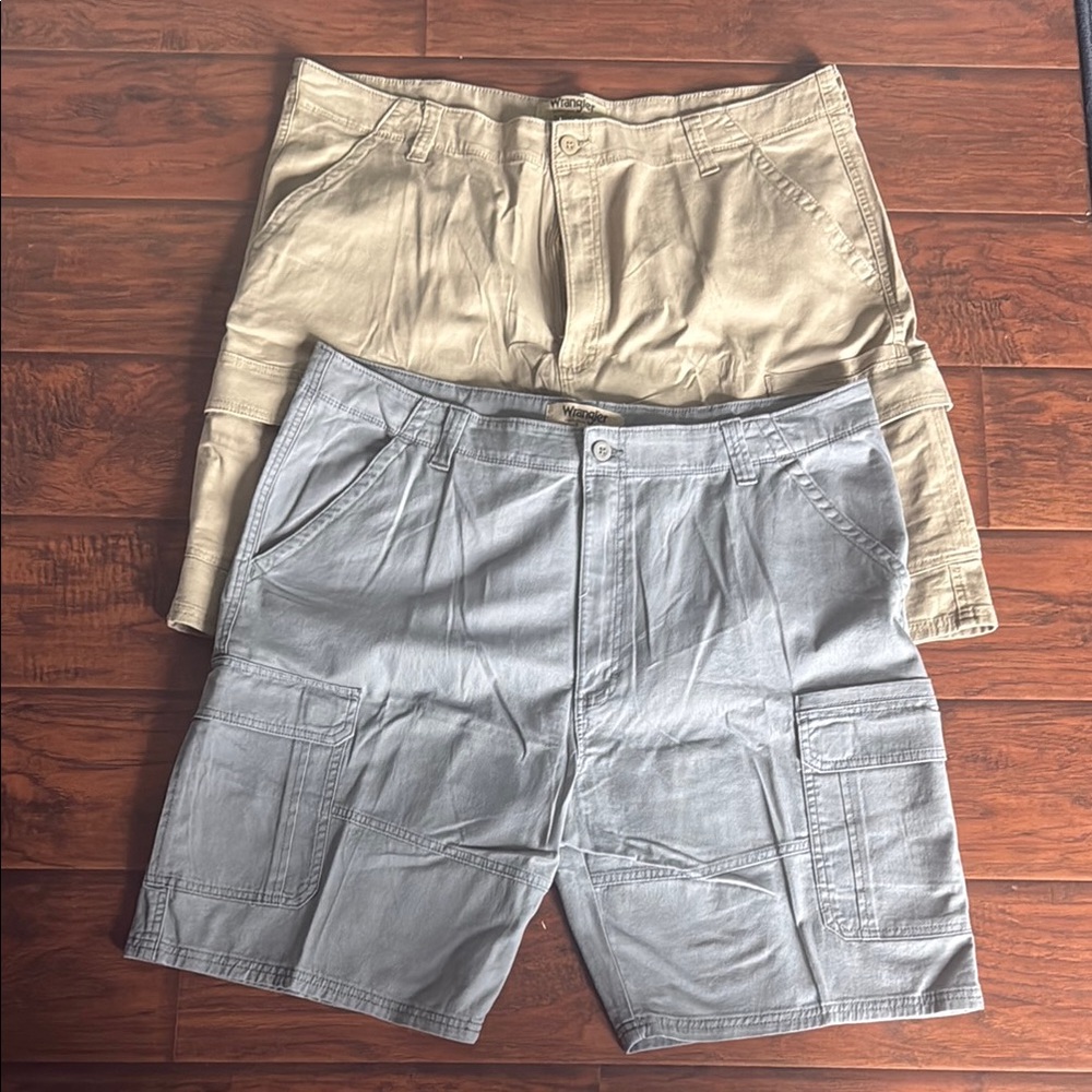 Wrangler Cargo Shorts Gray and Tan